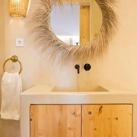 Boutique Rentals- Al Mar Beachfront * Póvoa de Varzim