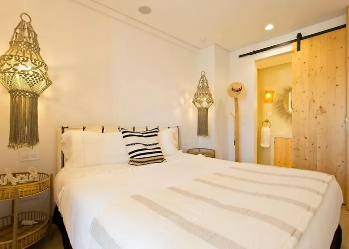 Boutique Rentals- Al Mar Beachfront