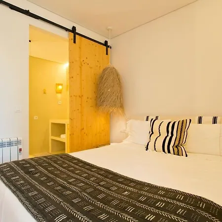 Boutique Rentals- Al Mar Beachfront Apartament