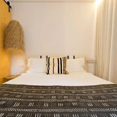Apartment Boutique Rentals- Al Mar Beachfront *