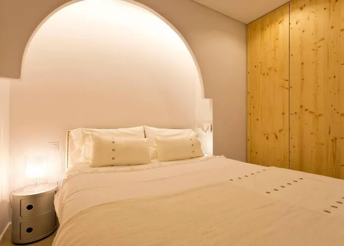 Boutique Rentals- Al Mar Beachfront